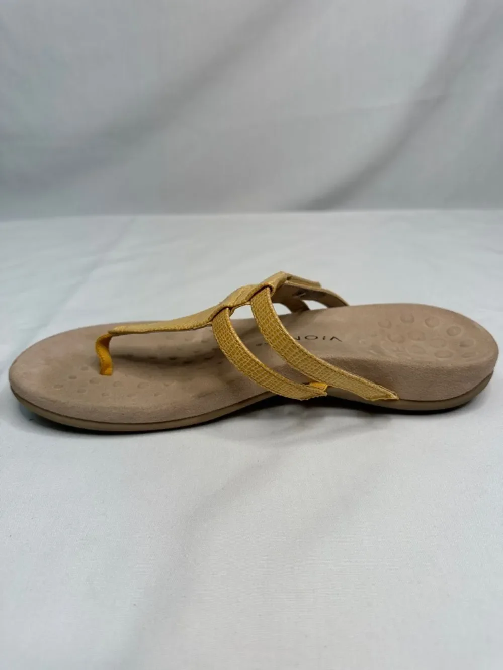 Vionic Yellow Strappy Toe-Post Sandals